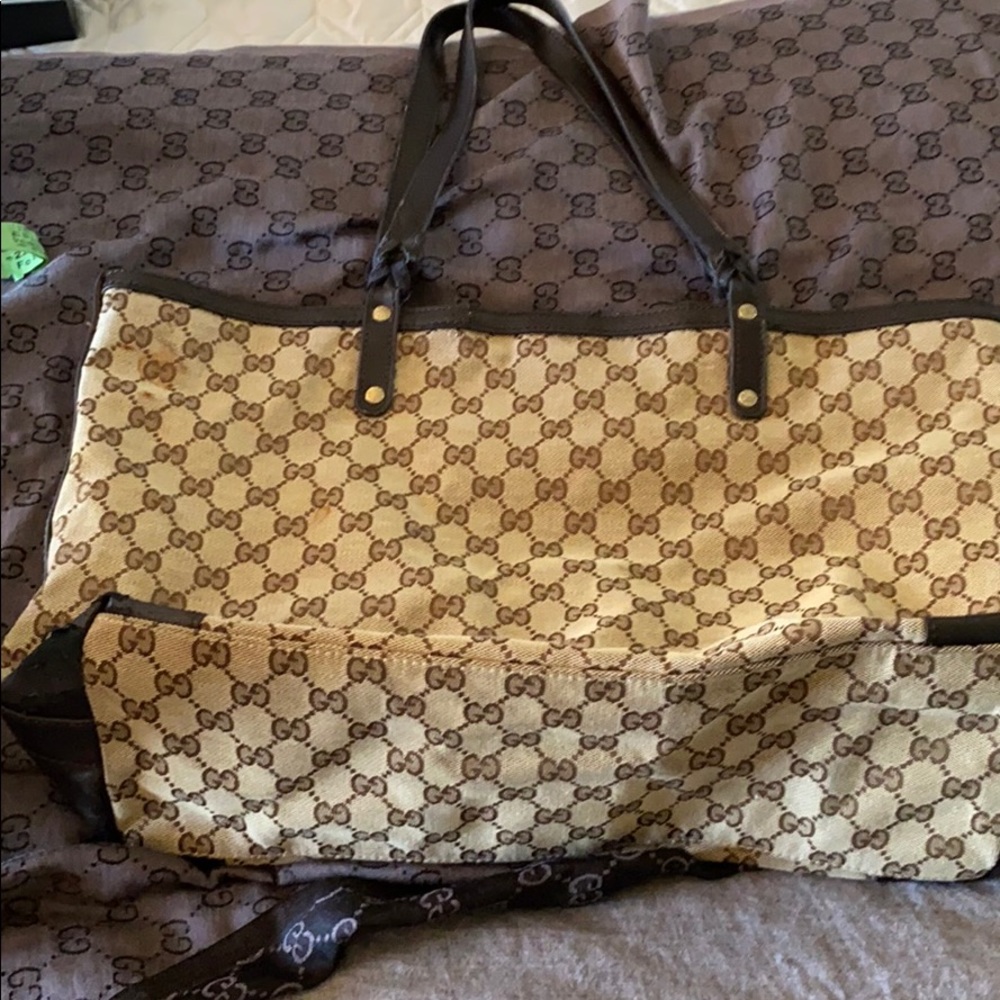 Gucci tote-authentic